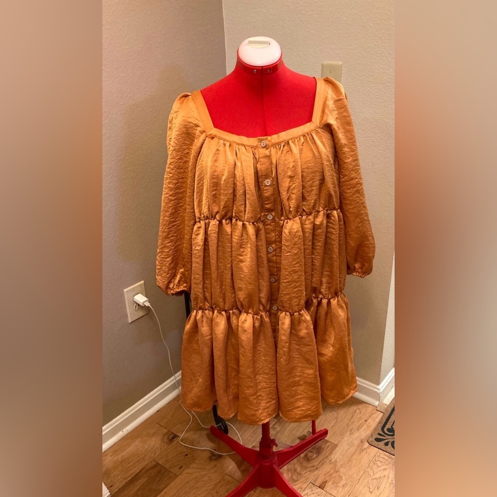She + Sky Women’s tiered babydoll mini dress burnt orange Size Medium new